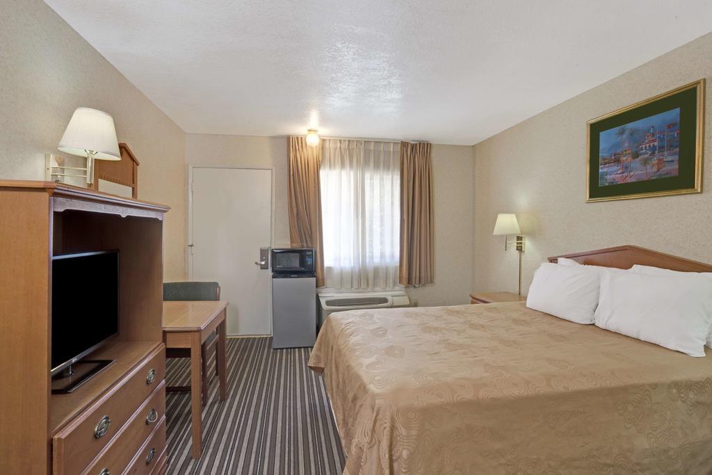 Buena Park Inn Ngoại thất bức ảnh