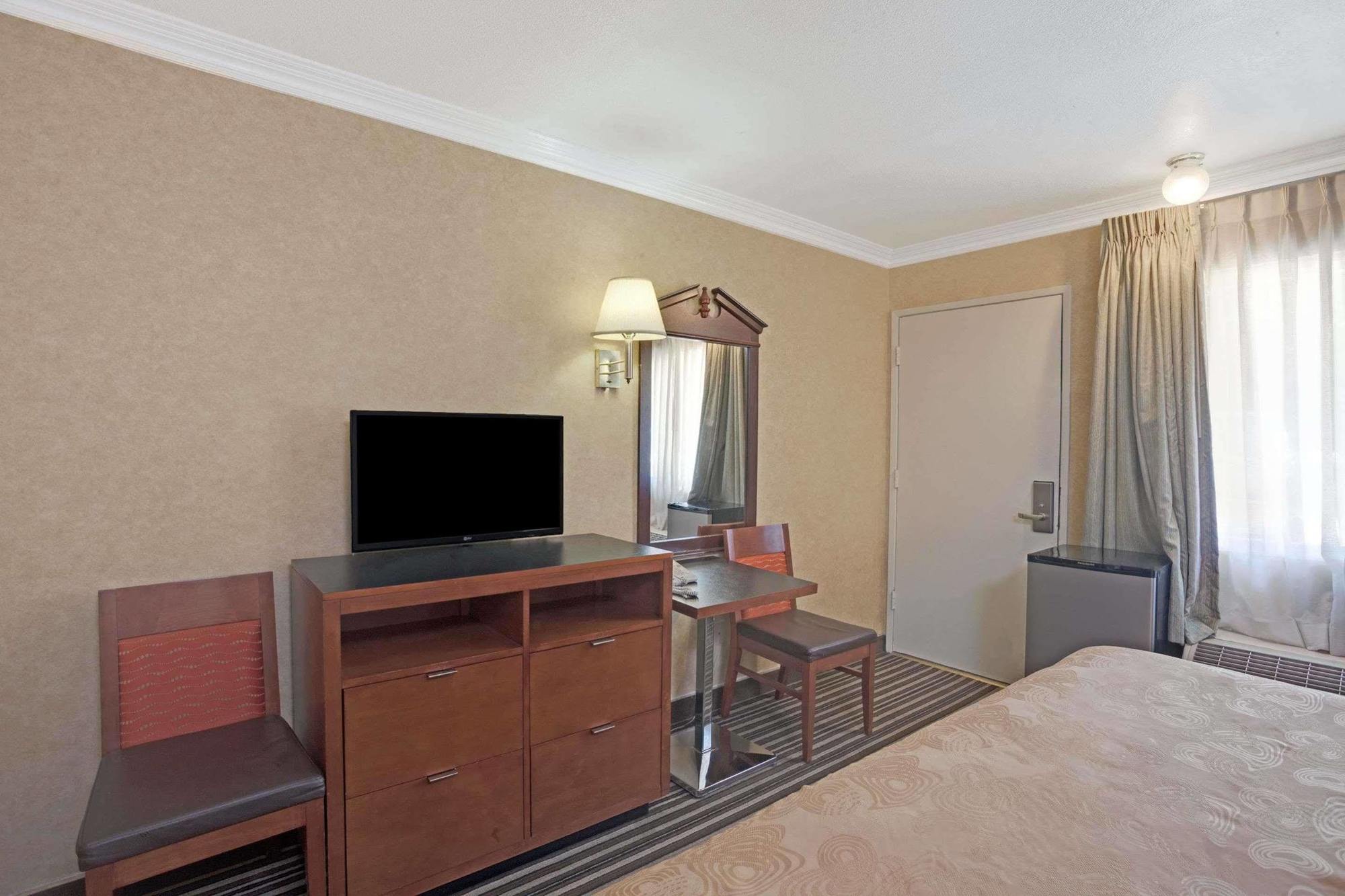 Buena Park Inn Ngoại thất bức ảnh